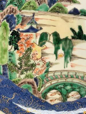 A Chinese famille verte powder-blue-ground 'landscape' dish, Kangxi — 照片 10