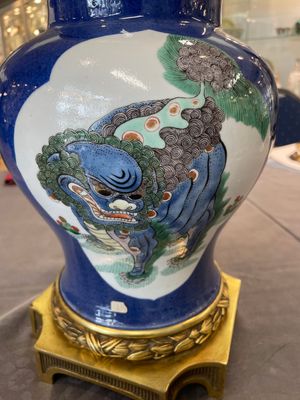 A Chinese famille verte  powder-blue-ground 'mythical animal' vase with gilt bronze lamp mounts, 19th C. — photo 8