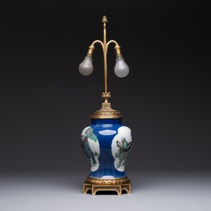 A Chinese famille verte  powder-blue-ground 'mythical animal' vase with gilt bronze lamp mounts, 19th C. — photo 3