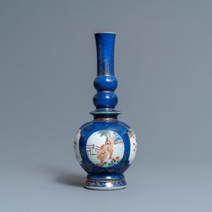 A Chinese famille verte powder blue-ground vase, Kangxi — 照片 1