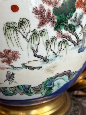 A Chinese famille verte powder blue-ground vase mounted as lamp, 19th C. — photo 22