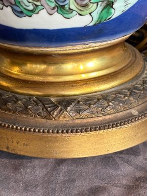 A Chinese famille verte powder blue-ground vase mounted as lamp, 19th C. — photo 23