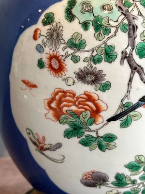 A Chinese famille verte powder blue-ground vase mounted as lamp, 19th C. — photo 9