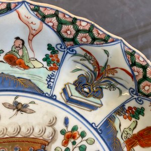 A Chinese famille verte 'Provinces' dish with the arms of Namur, Kangxi/Yongzheng — photo 4