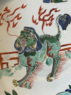 A Chinese famille verte 'qilin and falcon' plate, artemisia leaf mark, Kangxi — photo 3