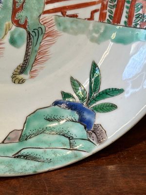 A Chinese famille verte 'qilin and falcon' plate, artemisia leaf mark, Kangxi — photo 4