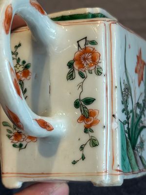 A Chinese famille verte rectangular 'lotus' teapot, Kangxi — photo 13