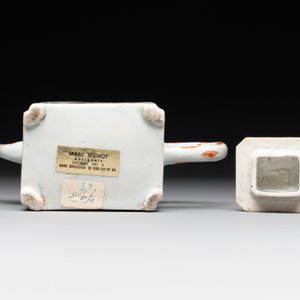 A Chinese famille verte rectangular 'lotus' teapot, Kangxi — photo 6