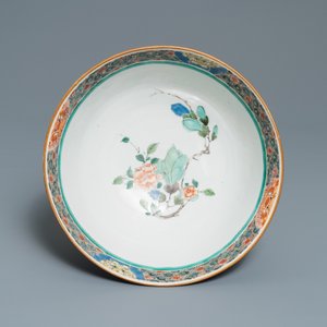 A Chinese famille verte relief-decorated bowl, Yongzheng — photo 6