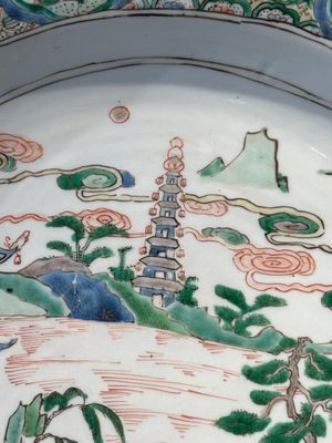 A Chinese famille verte 'river landscape' dish, artemisia leaf mark, Kangxi — 照片 6