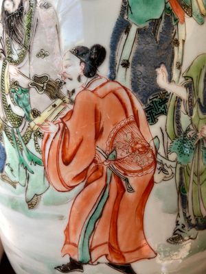 A Chinese famille verte rouleau 'Eight immortals' vase, Kangxi — photo 19