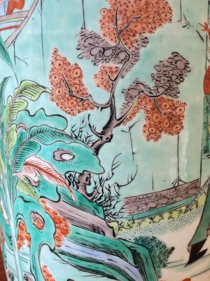 A Chinese famille verte rouleau vase with narrative design, 19th C. — 照片 16