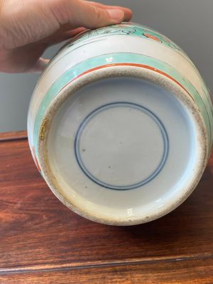 A Chinese famille verte rouleau vase with narrative design, 19th C. — 照片 20