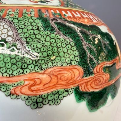 A Chinese famille verte 'Scholars and Court Ladies' baluster vase and cover — photo 11