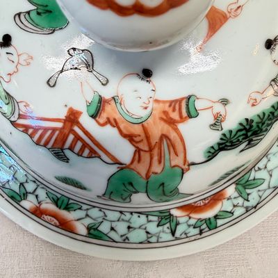 A Chinese famille verte 'Scholars and Court Ladies' baluster vase and cover — photo 18