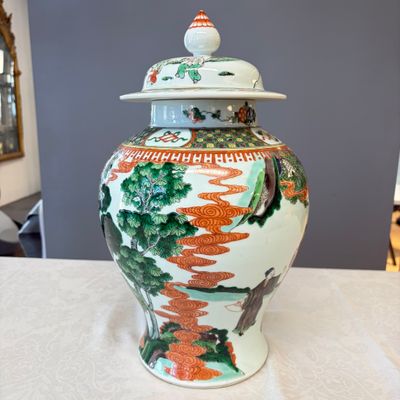 A Chinese famille verte 'Scholars and Court Ladies' baluster vase and cover — photo 3