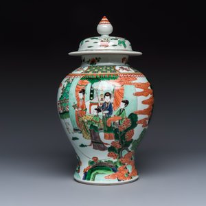 A Chinese famille verte 'Scholars and Court Ladies' baluster vase and cover — photo 3