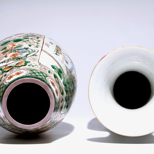 A Chinese famille verte silk production vase and a famille rose "Hundred boys" vase, 19/20th C. — photo 5