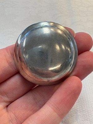 A Chinese famille verte square flask with a silver cover, Kangxi — photo 12
