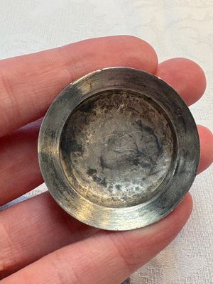 A Chinese famille verte square flask with a silver cover, Kangxi — photo 13