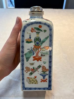 A Chinese famille verte square flask with a silver cover, Kangxi — photo 3