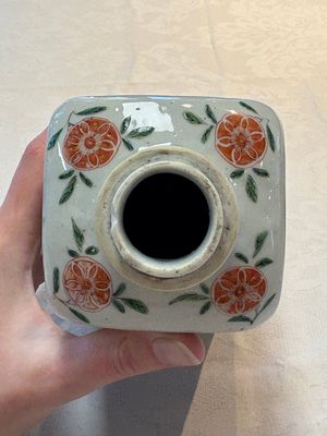 A Chinese famille verte square flask with a silver cover, Kangxi — photo 6