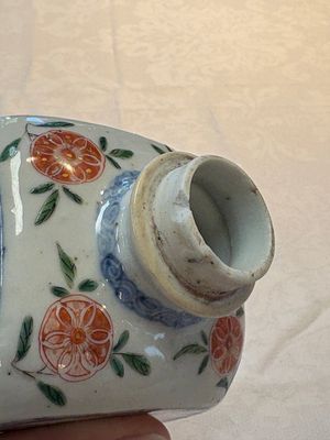 A Chinese famille verte square flask with a silver cover, Kangxi — photo 7
