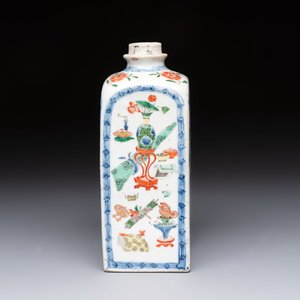 A Chinese famille verte square flask with a silver cover, Kangxi — photo 3