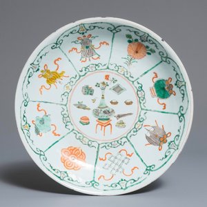 A Chinese famille verte 'Taoist symbols' dish, Kangxi — photo 1