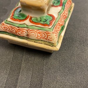 A Chinese famille verte teapot and cover, Kangxi — 照片 9