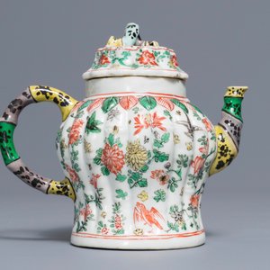 A Chinese famille verte teapot and cover, Kangxi — 照片 4