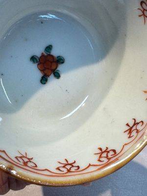 A Chinese famille verte teapot and three famille rose capucine-ground cups and saucers, Kangxi/Qianlong — photo 48