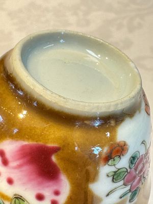 A Chinese famille verte teapot and three famille rose capucine-ground cups and saucers, Kangxi/Qianlong — photo 62