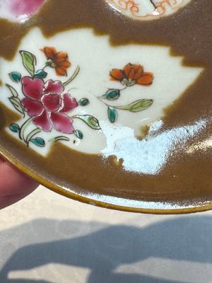 A Chinese famille verte teapot and three famille rose capucine-ground cups and saucers, Kangxi/Qianlong — photo 65