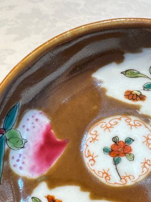 A Chinese famille verte teapot and three famille rose capucine-ground cups and saucers, Kangxi/Qianlong — photo 66