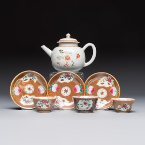 A Chinese famille verte teapot and three famille rose capucine-ground cups and saucers, Kangxi/Qianlong — photo 1