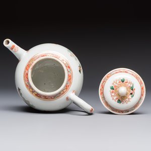A Chinese famille verte teapot and three famille rose capucine-ground cups and saucers, Kangxi/Qianlong — photo 6