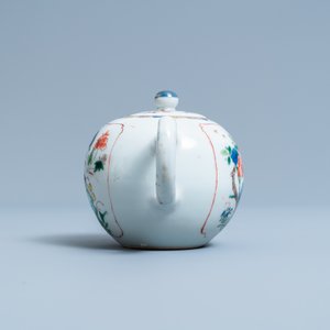 A Chinese famille verte teapot with a bird on a blossoming branch, Kangxi — photo 5