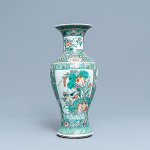 A Chinese famille verte vase, 19th C. — photo 1