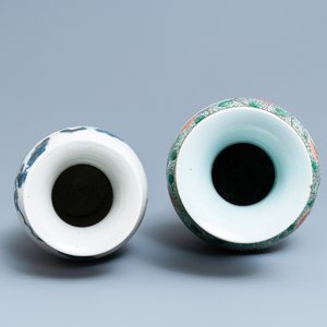 A Chinese famille verte vase and a blue and white vase, 19th C. — photo 5