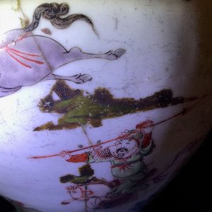 A Chinese famille verte vase and a Swatow jar, Transitional period and 19th C. — photo 13