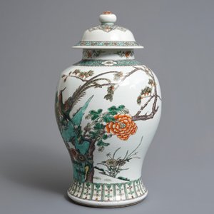 A Chinese famille verte vase and cover with pheasants and flowers, 19th C. — photo 4