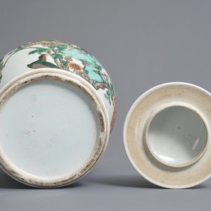 A Chinese famille verte vase and cover with pheasants and flowers, 19th C. — photo 6