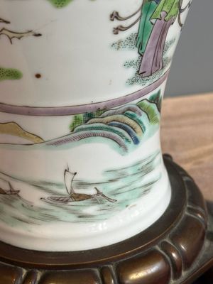 A Chinese famille verte vase mounted as lamp and a famille rose covered tureen, 19th C. — photo 25