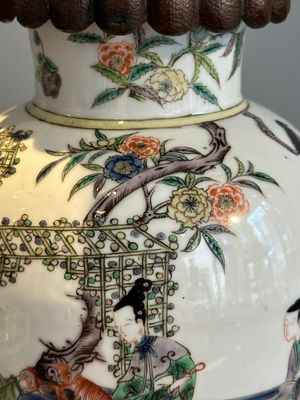 A Chinese famille verte vase mounted as lamp and a famille rose covered tureen, 19th C. — photo 28