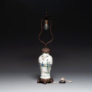 A Chinese famille verte vase mounted as lamp and a famille rose covered tureen, 19th C. — photo 3