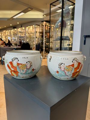 A Chinese famille verte vase, two famille rose jars and three covered jars, 19th C. — photo 29