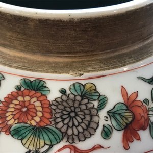 A Chinese famille verte vase with a carved wooden cover, Kangxi — photo 8