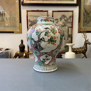 A Chinese famille verte vase with birds near flowery branches, Kangxi — 照片 22