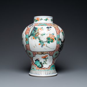 A Chinese famille verte vase with birds near flowery branches, Kangxi — 照片 4